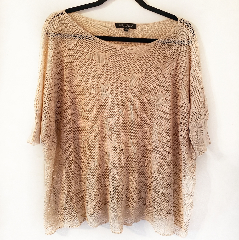 ✨Donating soon✨ Crochet star mesh top / swim cover-up